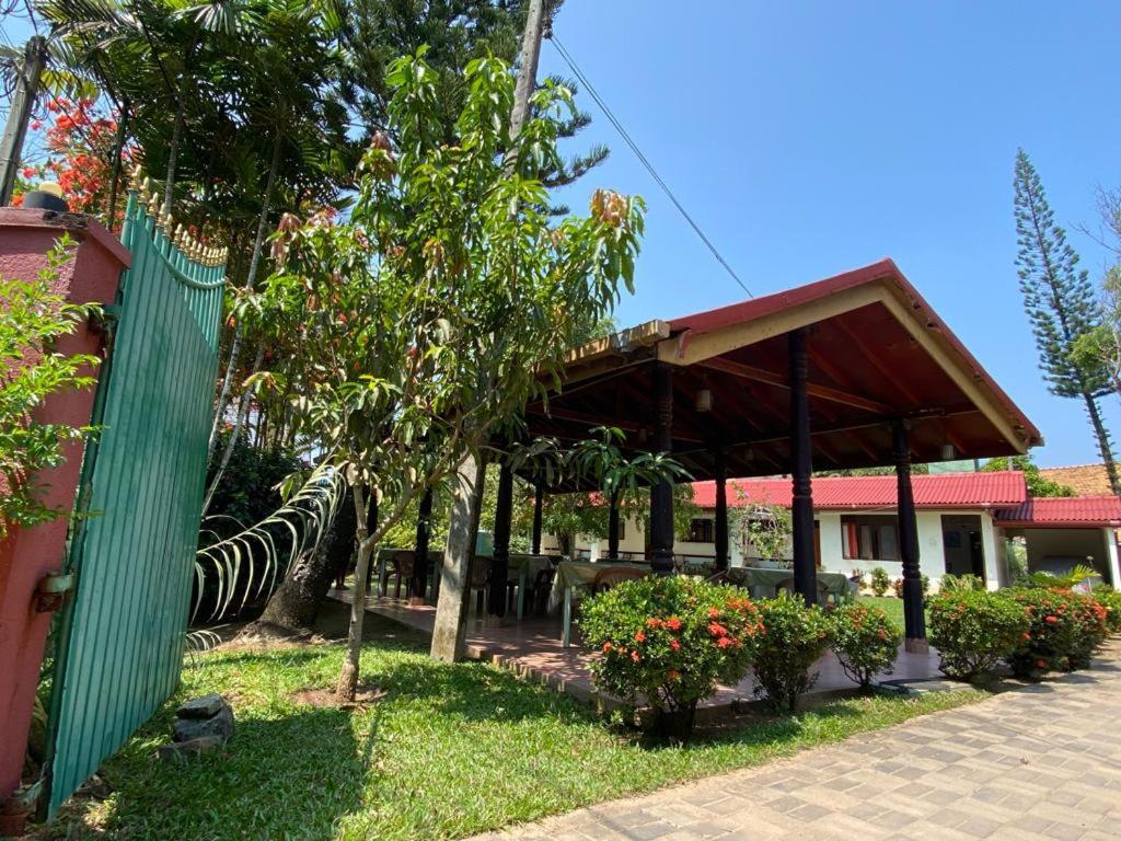 Hotel Tk Green Garden Matara Dış mekan fotoğraf