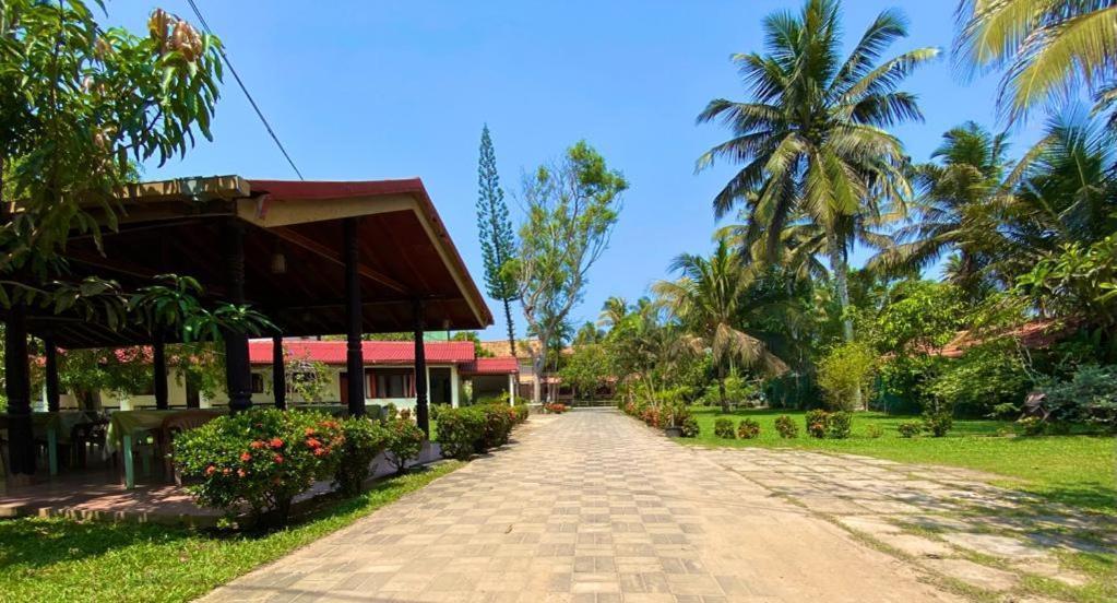 Hotel Tk Green Garden Matara Dış mekan fotoğraf